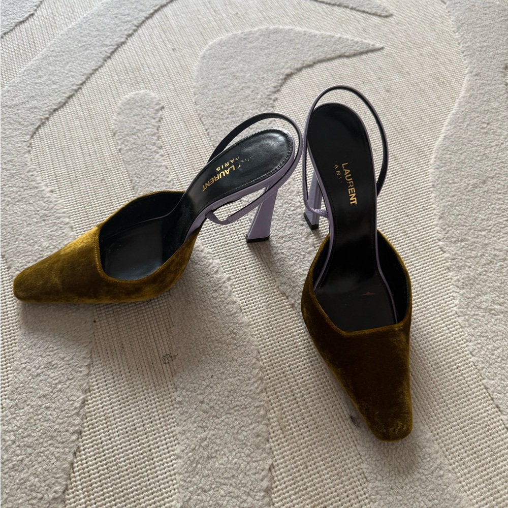 SAINT LAURENT 
Pumps Marigold Leather, Textile Fibers - Picture 5 of 6